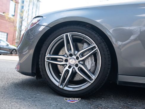 Used 2017 Mercedes-Benz E 300 image 10