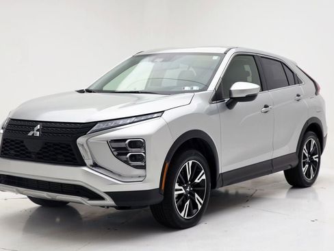 Used 2025 Mitsubishi Eclipse Cross SE image 2