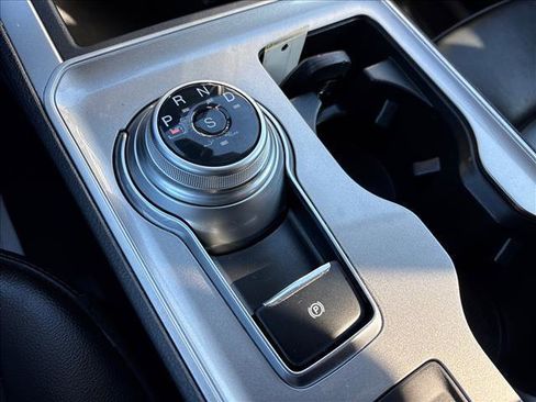 Used 2024 Ford Edge SEL image 17