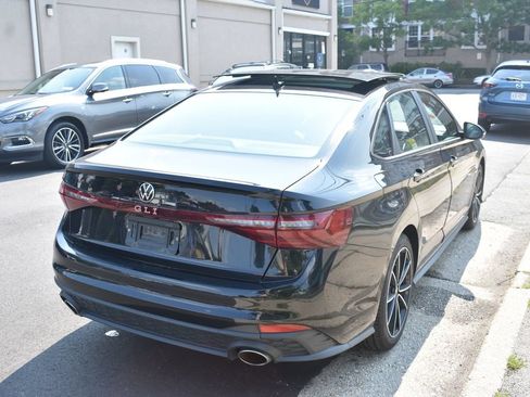 Used 2025 Volkswagen Jetta GLI Autobahn FWD image 6