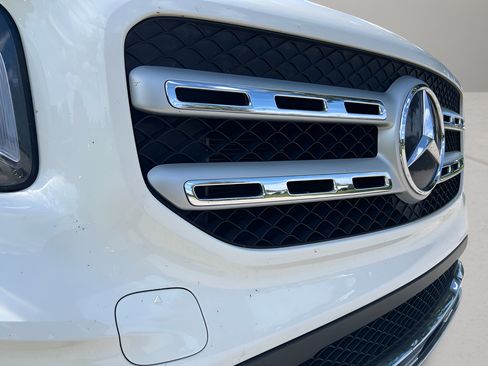 Used 2021 Mercedes-Benz GLB 250 4MATIC image 30