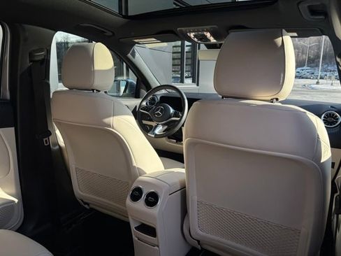 Used 2025 Mercedes-Benz GLA 250 4MATIC image 68