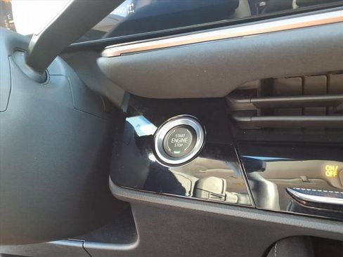 Used 2025 Buick Envision Sport Touring image 17