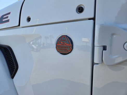 New 2026 Jeep Gladiator Mojave image 13