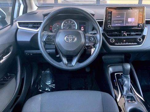 Used 2021 Toyota Corolla LE FWD image 5