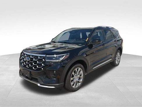 Used 2025 Ford Explorer Platinum AWD/4WD image 4