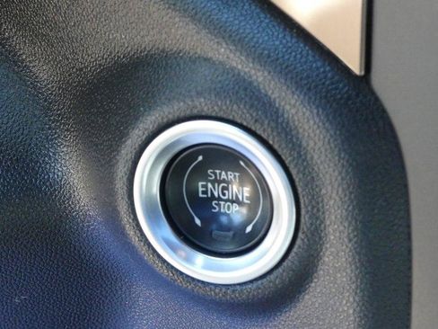 Used 2022 Chevrolet Silverado 1500 High Country w/ Technology Package AWD/4WD image 20