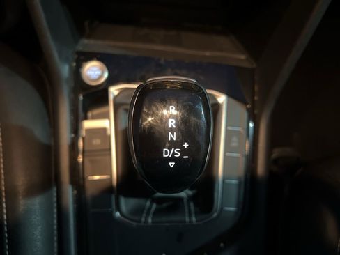 Used 2024 Volkswagen Taos SE image 20