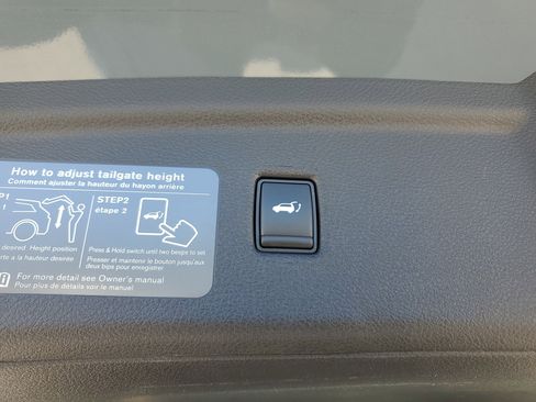 Used 2022 INFINITI QX50 Essential image 16