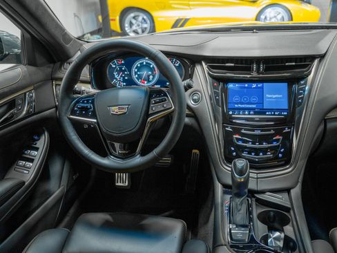 Used 2019 Cadillac CTS V w/ Luxury Package image 31