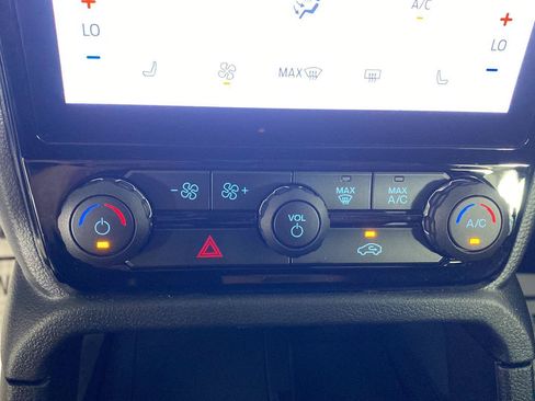Used 2025 Ford Ranger XLT w/ Equipment Group 301A High AWD/4WD image 5