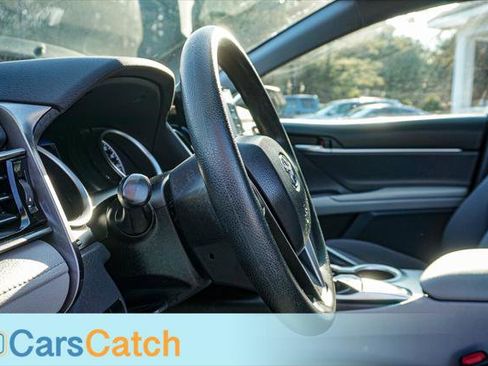 Used 2022 Toyota Camry LE image 30