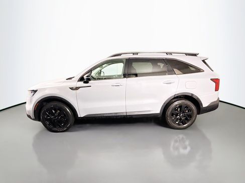 Used 2022 Kia Sorento S w/ Panoramic Sunroof Package AWD/4WD image 6
