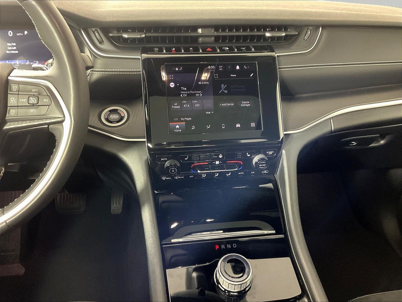 Used 2023 Jeep Grand Cherokee Altitude AWD/4WD image 9