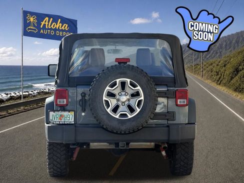 Used 2014 Jeep Wrangler Rubicon w/ Power Convenience Group AWD/4WD image 4