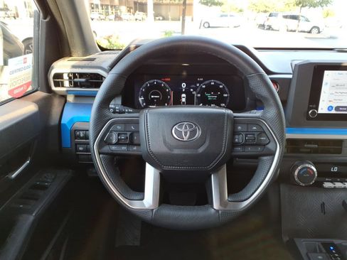 Certified 2026 Toyota Tacoma TRD Off-Road AWD/4WD image 11