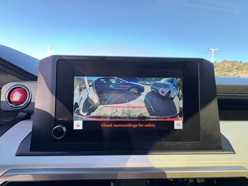 Certified 2024 Toyota Tacoma TRD Off-Road image 25