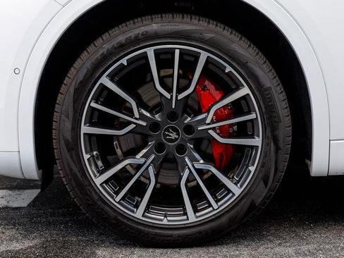 Certified 2023 Maserati Grecale Modena AWD/4WD image 40