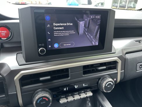 Used 2025 Toyota Tacoma TRD Off-Road image 17