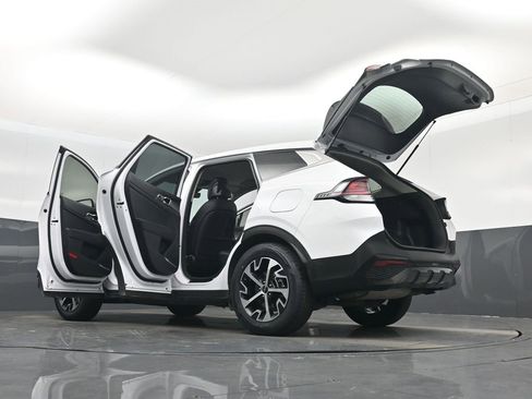 Used 2024 Kia Sportage EX image 60