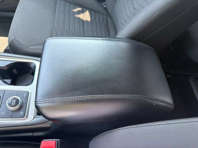 Used 2021 Ford Explorer XLT AWD/4WD image 35