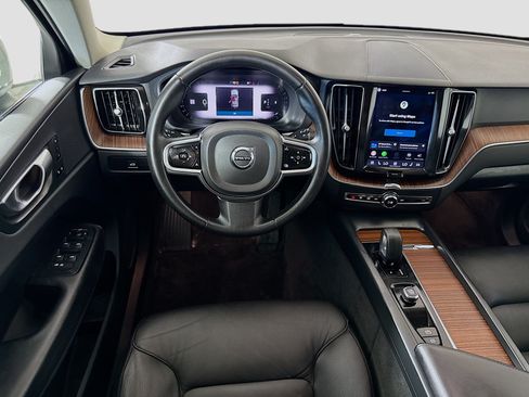 Used 2023 Volvo XC60 B5 Plus FWD image 17