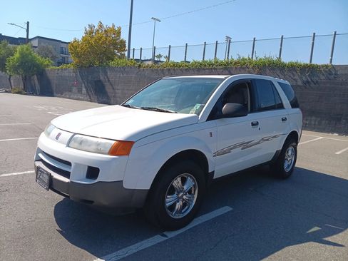 Used 2003 Saturn Vue AWD image 3