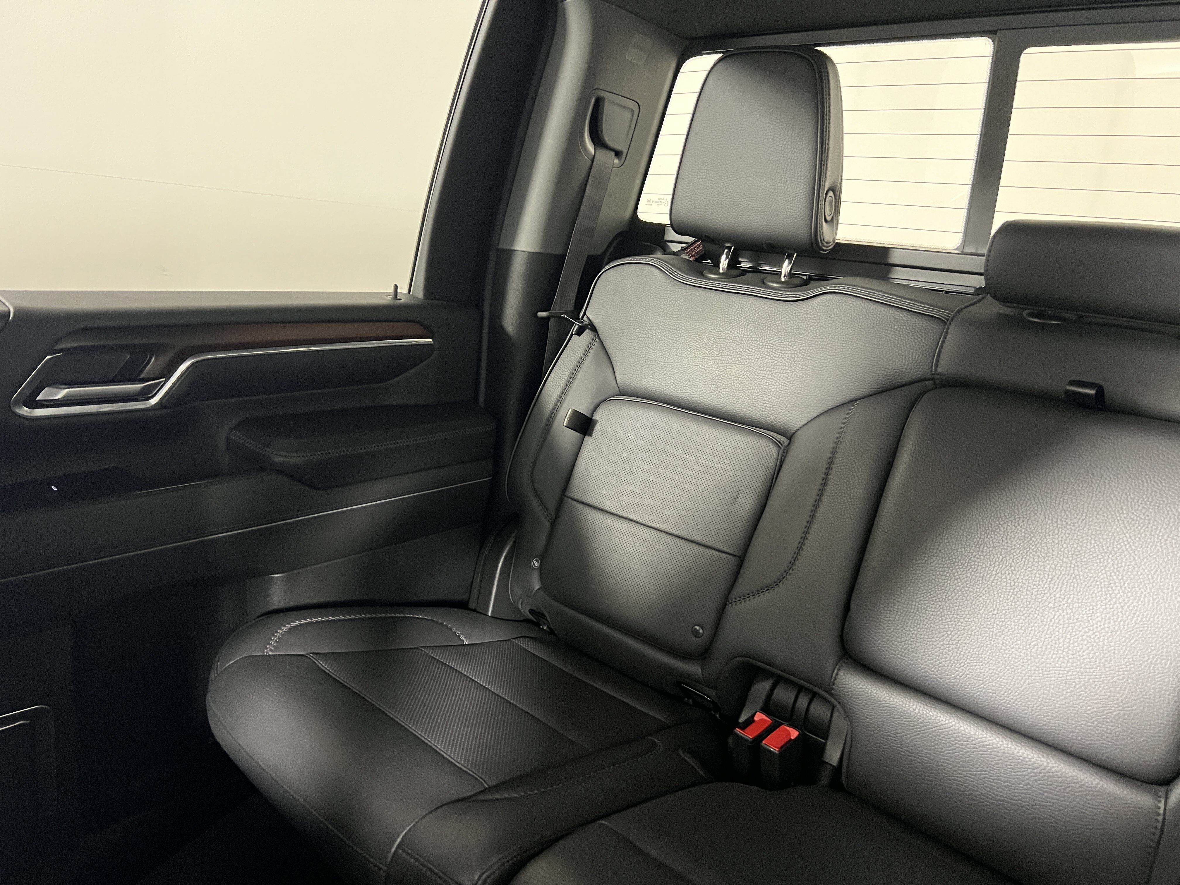 Used 2024 GMC Sierra 2500 Denali w/ Denali Reserve Package AWD/4WD image 13