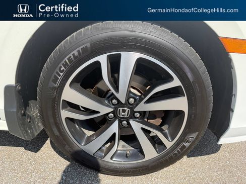 Used 2018 Honda Odyssey Elite image 5