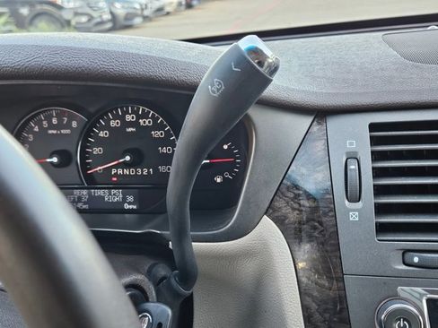 Used 2008 Cadillac DTS image 12