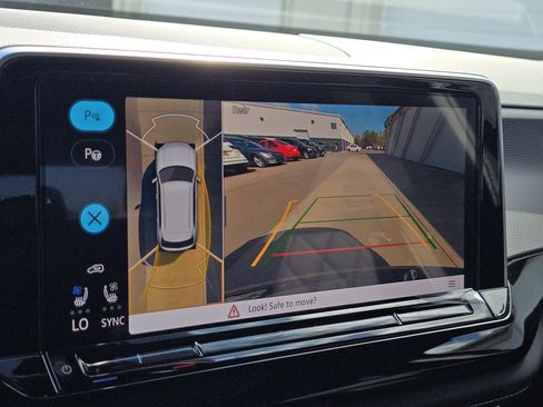 New 2026 Volkswagen Atlas Cross Sport SEL Premium R-Line image 24