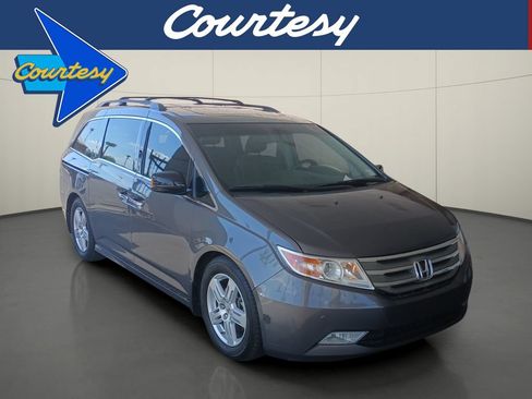 Used 2013 Honda Odyssey Touring image 1