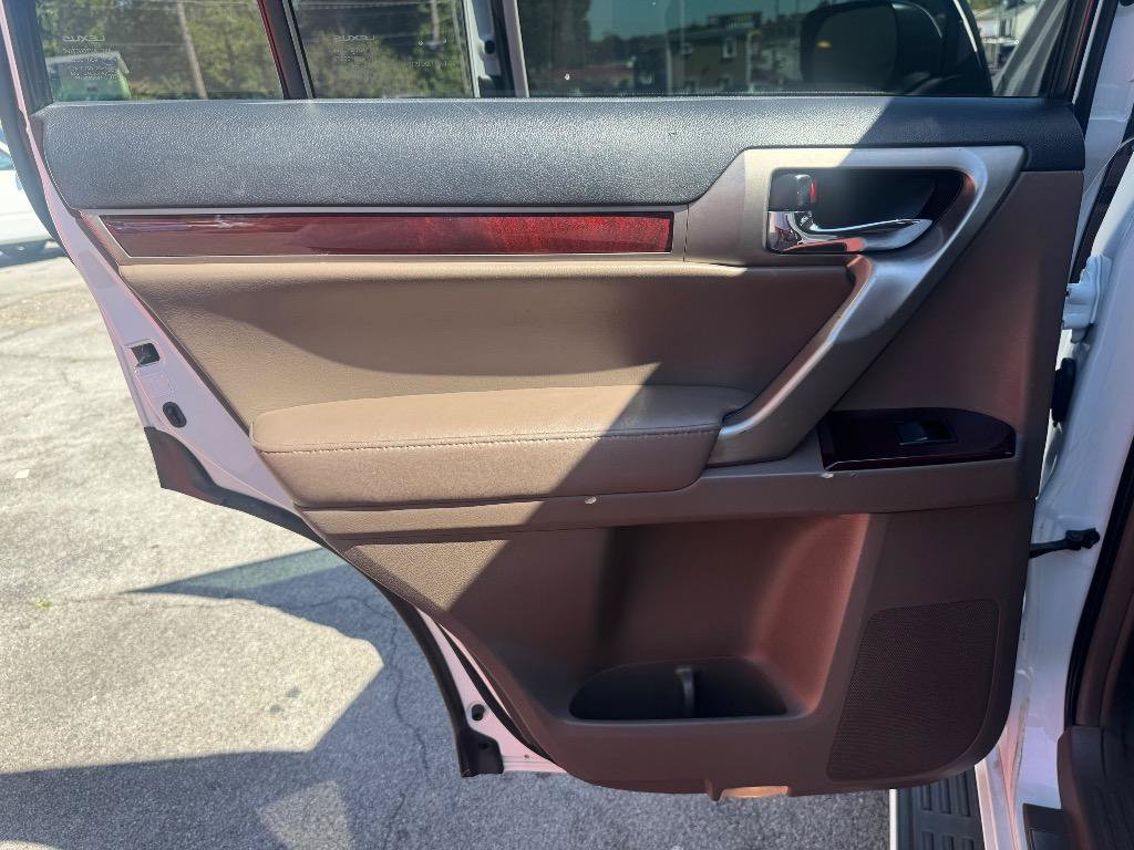Used 2017 Lexus GX 460 Premium w/ Premium Package AWD/4WD image 23