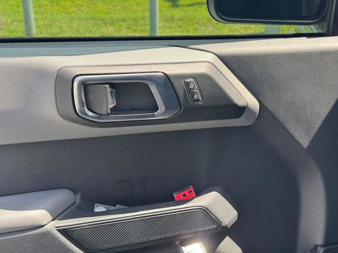 Used 2023 Ford Bronco Big Bend image 8