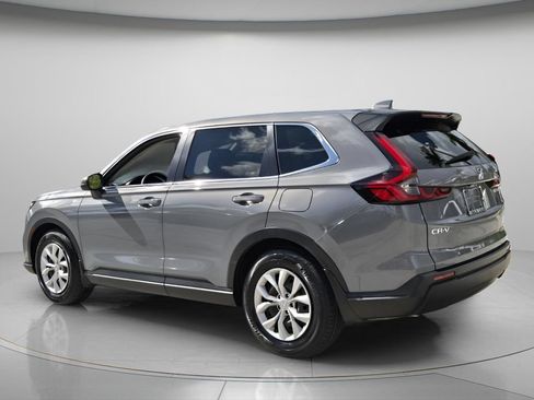 Used 2025 Honda CR-V LX image 8