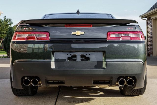 Used 2015 Chevrolet Camaro SS w/ SS Performance Package RWD image 7
