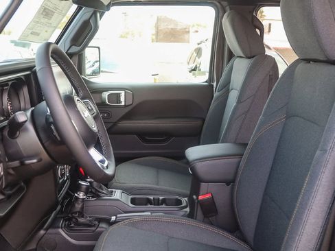 New 2025 Jeep Wrangler Sahara w/ Technology Group image 22