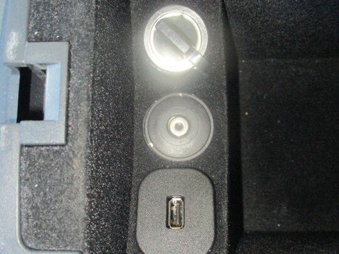 Used 2010 Lincoln MKS AWD image 37