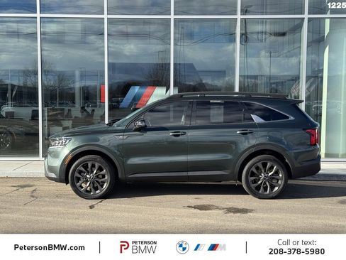 Used 2023 Kia Sorento SX Prestige image 3