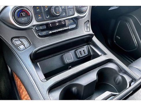 Used 2017 Chevrolet Tahoe Premier AWD/4WD image 24