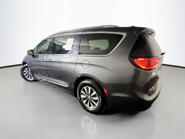 Used 2020 Chrysler Pacifica Touring-L Plus FWD image 6