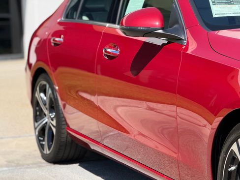 Used 2025 Mercedes-Benz C 300 Sedan image 10