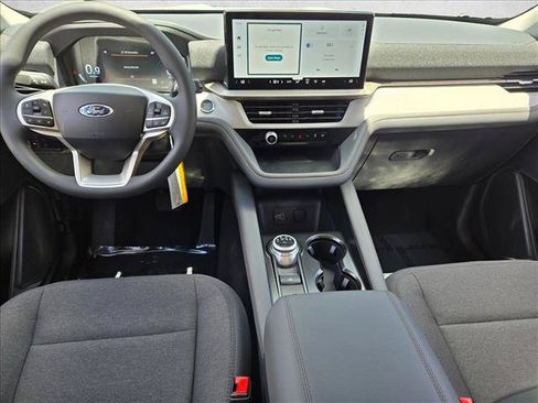 New 2026 Ford Explorer Active RWD image 14