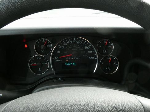 Used 2024 Chevrolet Express 2500 w/ Driver Convenience Package image 6