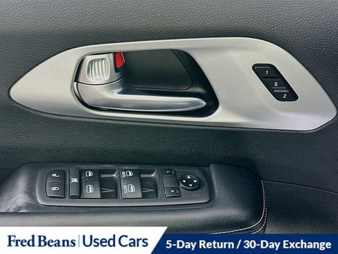 Used 2021 Chrysler Pacifica Touring-L w/ S Appearance Package image 19