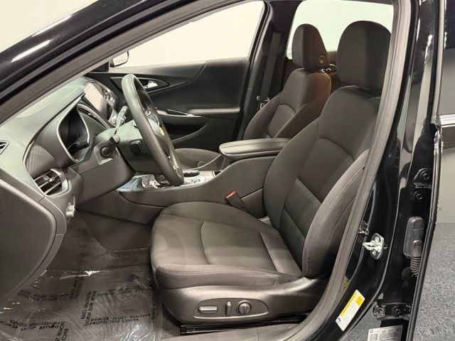 Used 2025 Chevrolet Malibu LT FWD image 10