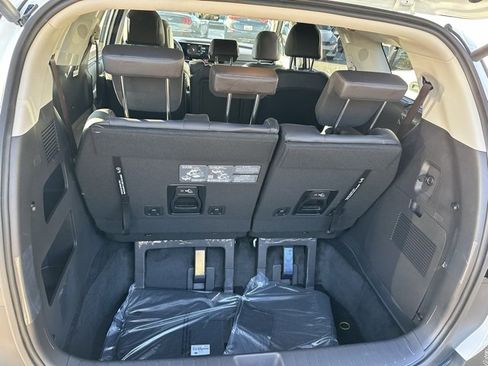 New 2026 Kia Carnival EX image 20