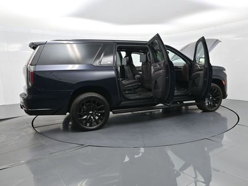 Used 2023 Cadillac Escalade ESV Sport Platinum w/ LPO, ONYX Package image 47