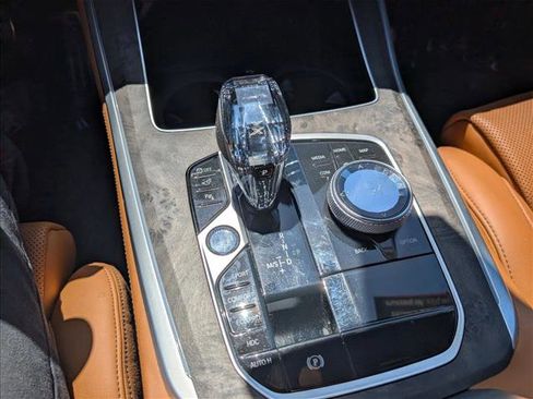 Used 2023 BMW X5 xDrive40i w/ M Sport Package image 12