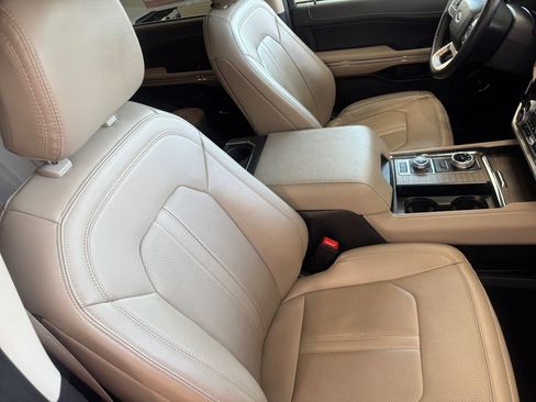 Used 2024 Ford Expedition Max Limited image 17